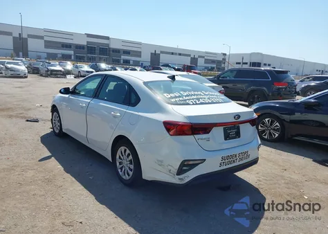 2021 Kia Forte Fe из США, поврежденный, VIN 3KPF24AD7ME276850